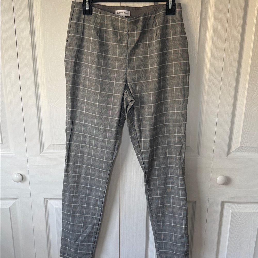 Calvin Klein women’s Gray Checkered Pants